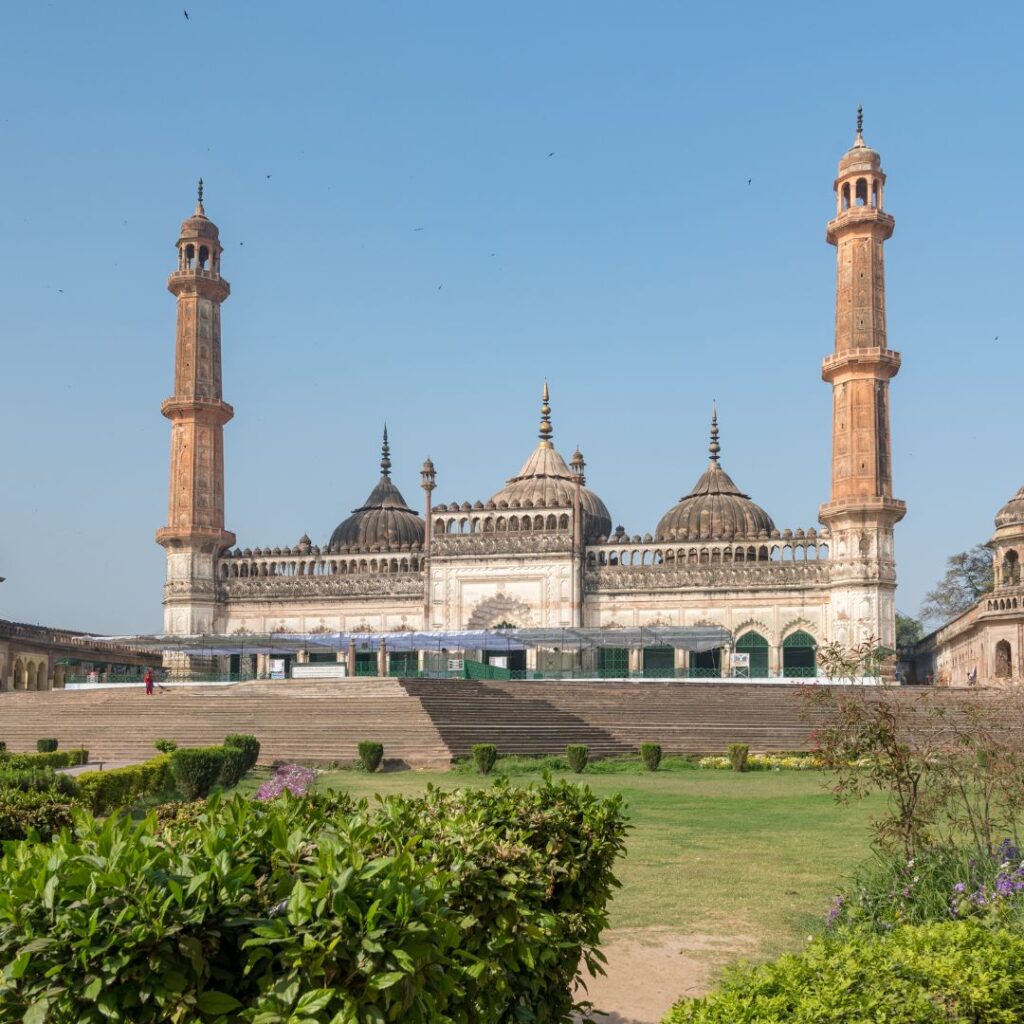 Bara-Imambara-A-Must-Visit-Attraction-in-Lucknow