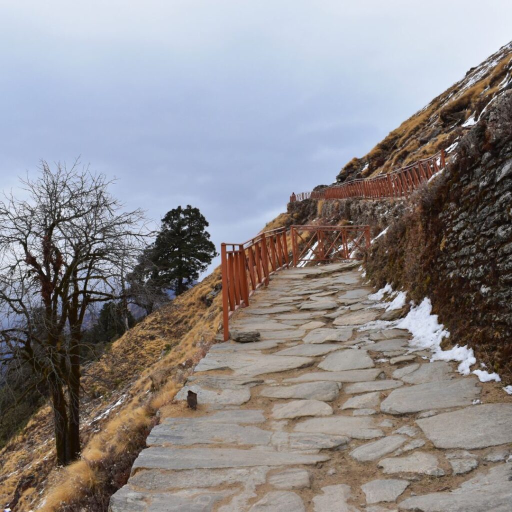 Packing Essentials for Chopta Tungnath Trek